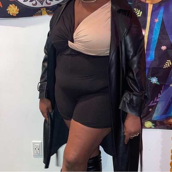 Color Block Romper - Picture 1 of 3